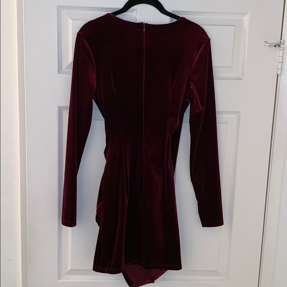 BURGUNDY VELVET WRAP DRESS SIZE SMALL. AMAZING FIT - Picture 6 of 7